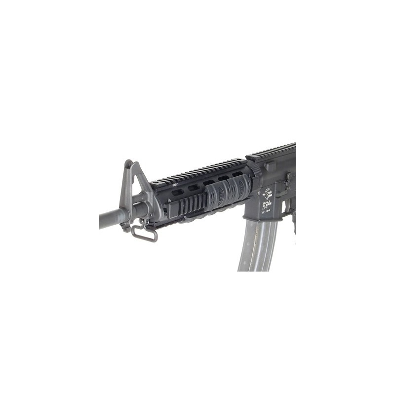 UTG AR15 Mid Length Quad Rails